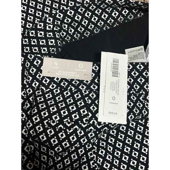 Chico's So Slimming Brigitte Tassel Hem Crop Basic Crop Black& White Size 0 - Picture 4 of 4